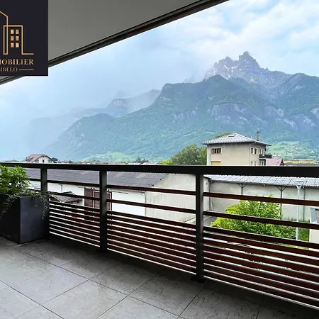 T3 Vue Montblanc Apartment